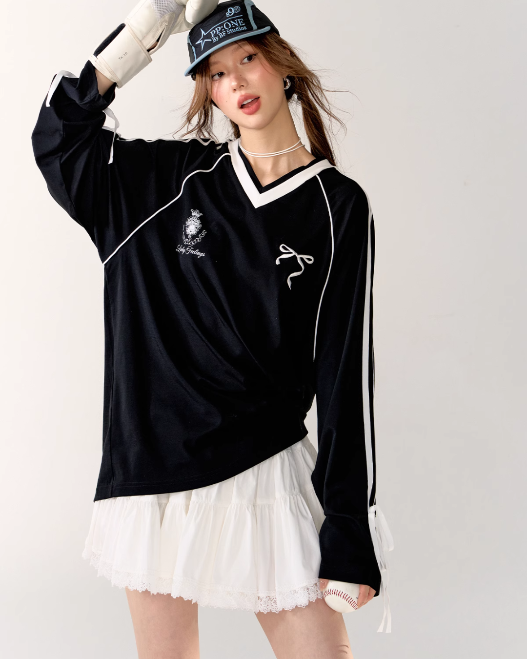 V-Neck Side Line Long Sleeve Top / Flare skirt
