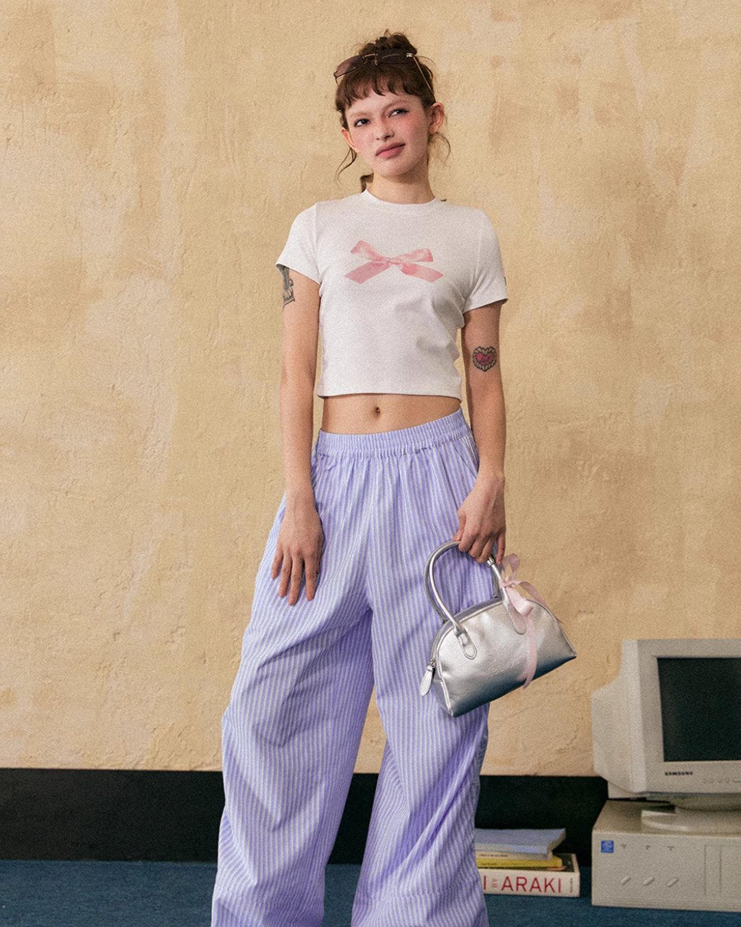 リボンプリントクロップTシャツ