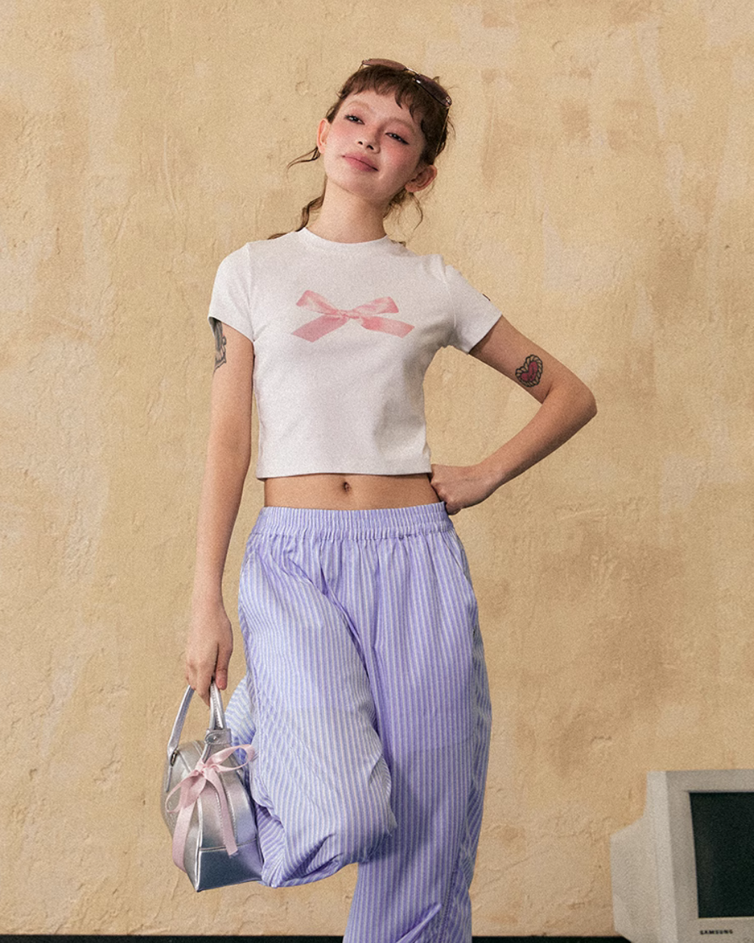 リボンプリントクロップTシャツ