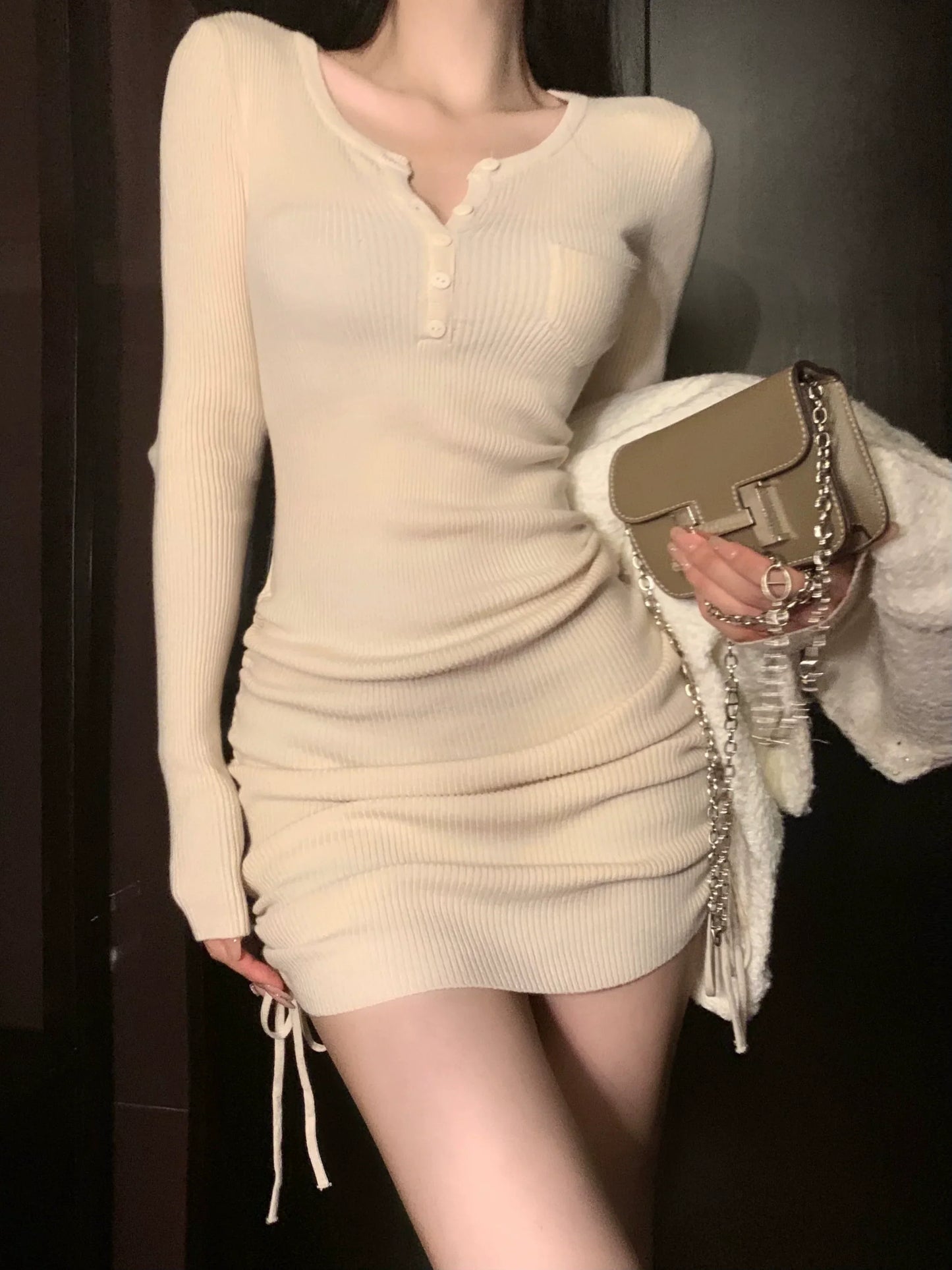 ルーシュロングスリーブドレス