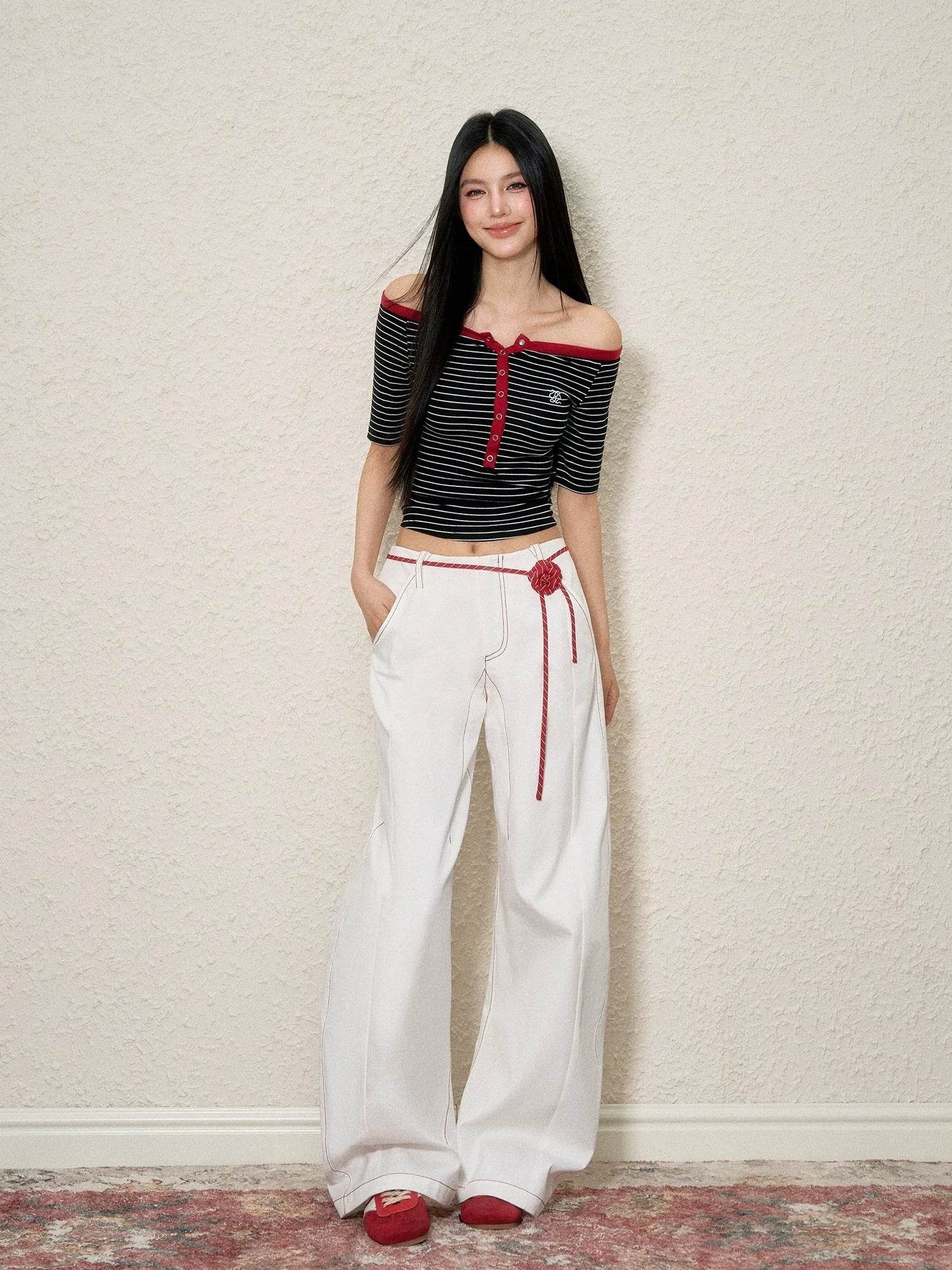 Rose Belt Contrast Stitch Curved Jeans - My Store