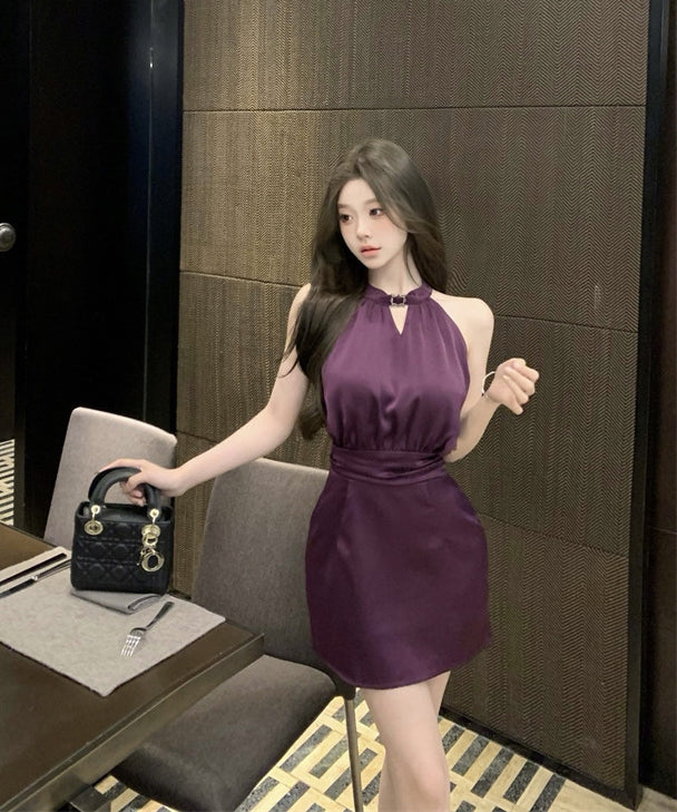 紫のシルクドレス