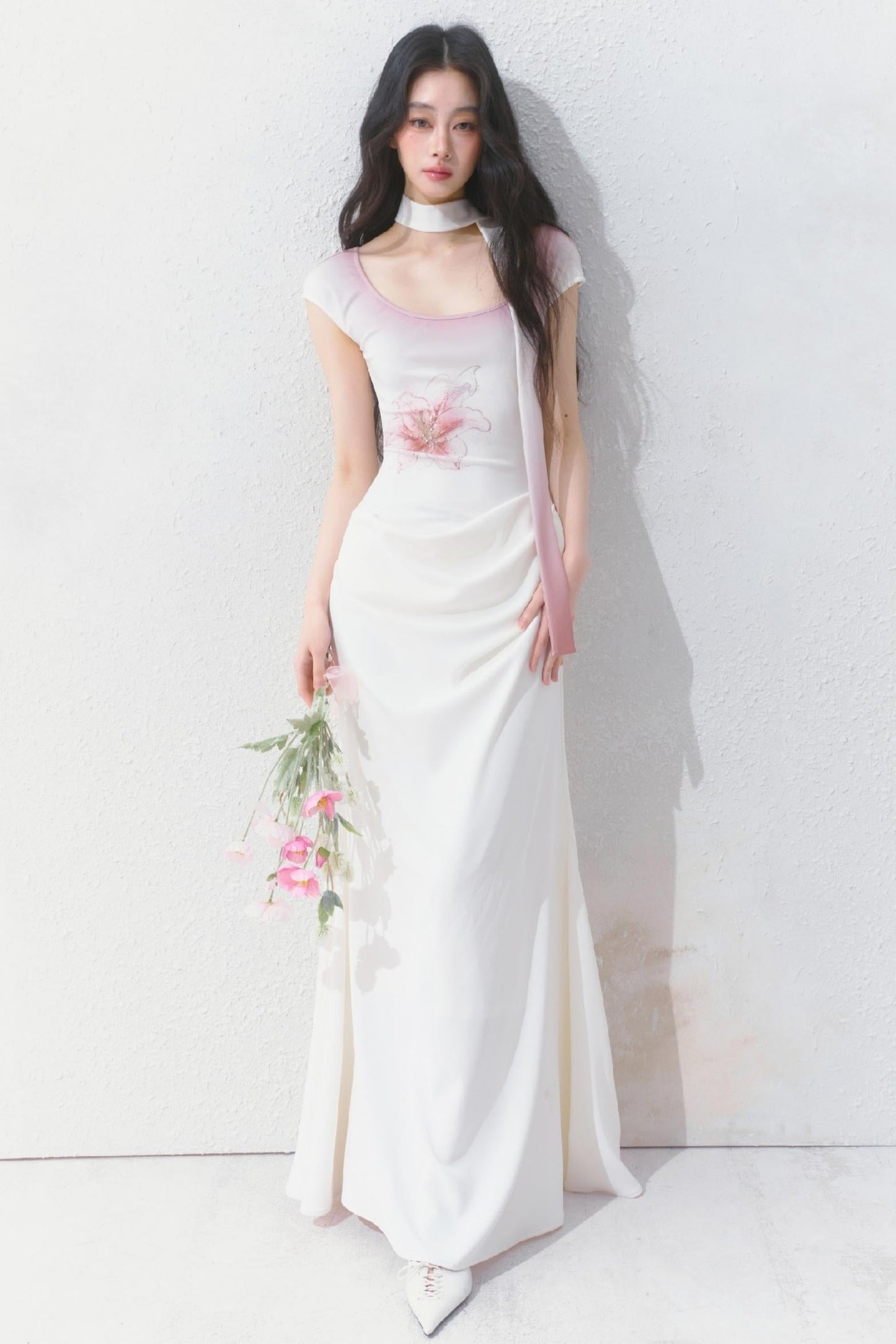 クラシックな花柄ドレス