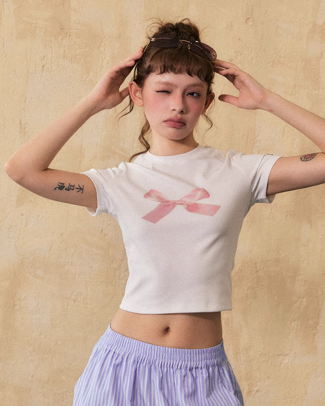 リボンプリントクロップTシャツ
