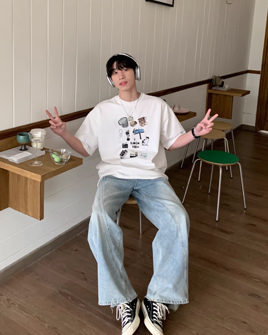 グラフィックプリントTシャツ