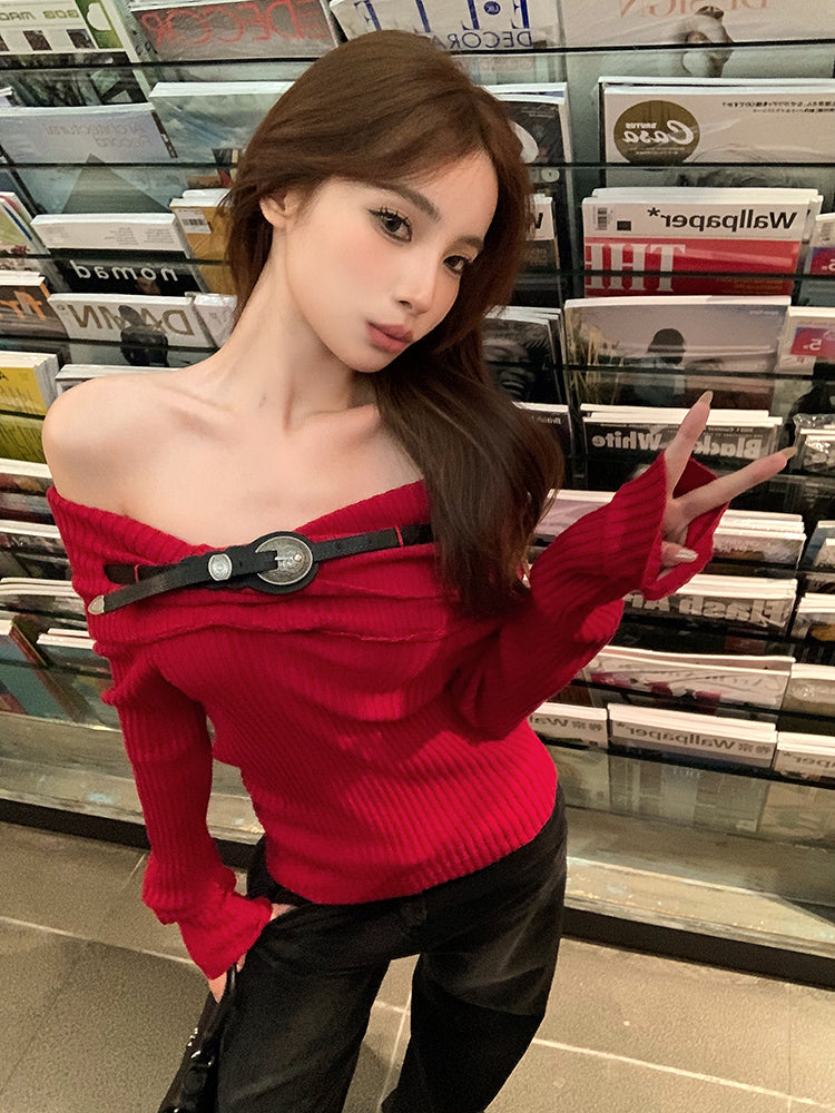 オフショルダーシルバーベルトトップ